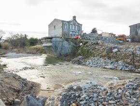 Dépose du pont de VILLEGAILHENC dans l'Aude