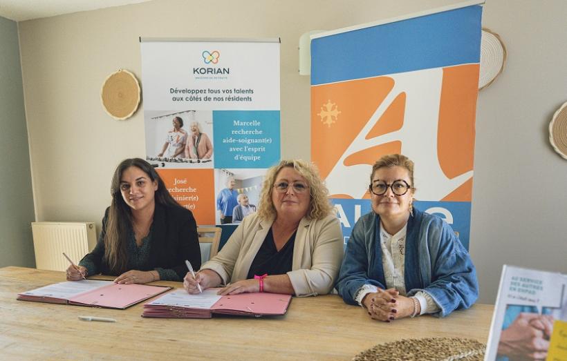 La signature a eu lieu entre le groupe Korian et le Département, par l'intermédiaire de Muriel Cherrier, vice-présidente en charge de l'autonomie, accompagnée de Séverine Roger-Mateille, son homologue à l'autonomie.