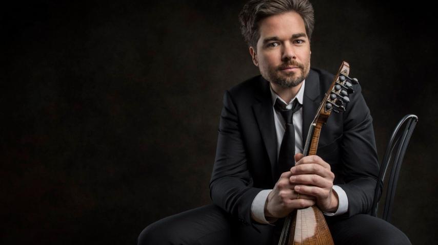 JULIEN MARTINEAU