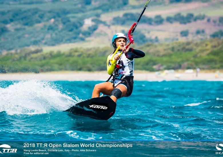 POEMA NEWLAND CHAMPIONNE DE KITEFOIL