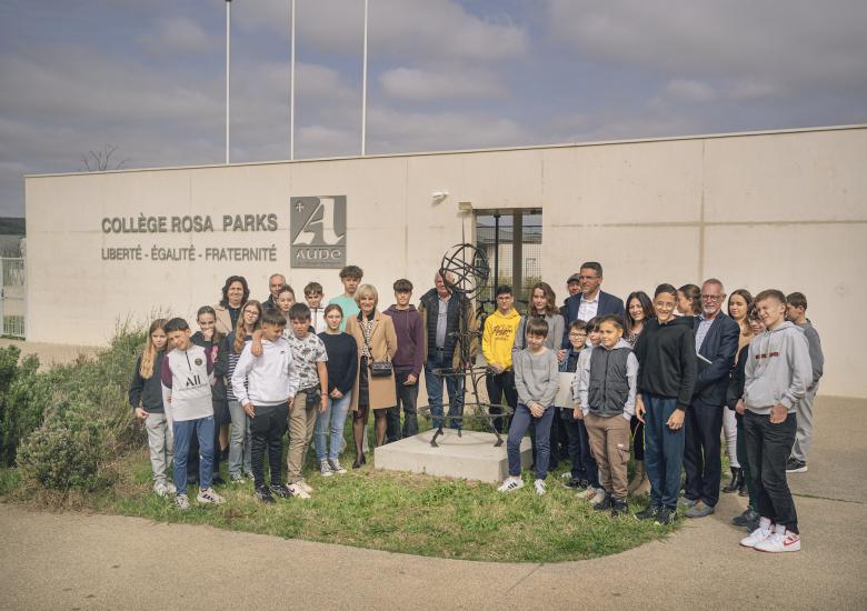 Végétalisation du collège rosa parks à Lézignan dans l'aude.